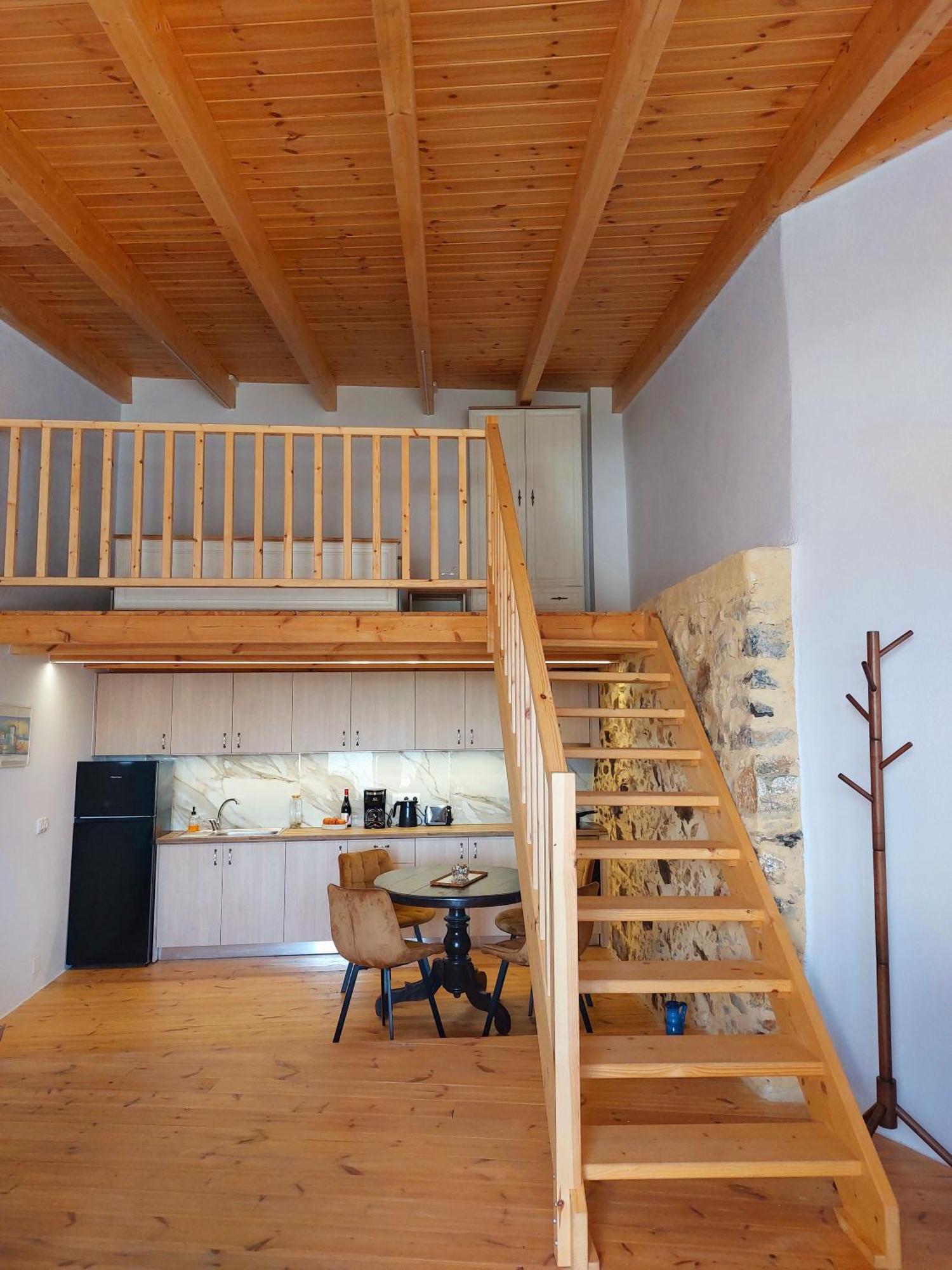 Roza Stone Studio & Suite Goniai Bagian luar foto
